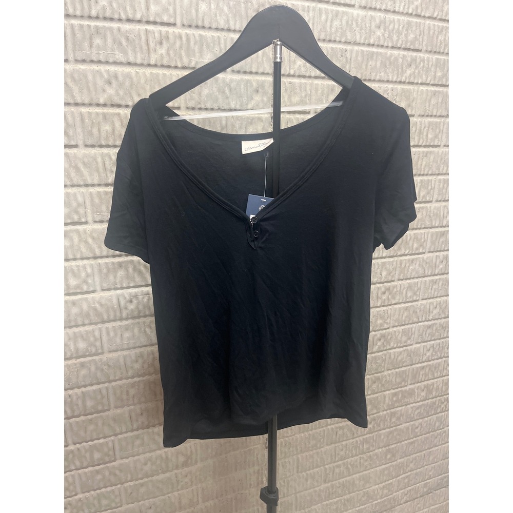 Universal Thread Womens XL Black Short Sleeve Henley V-Neck T-Shirt NWT